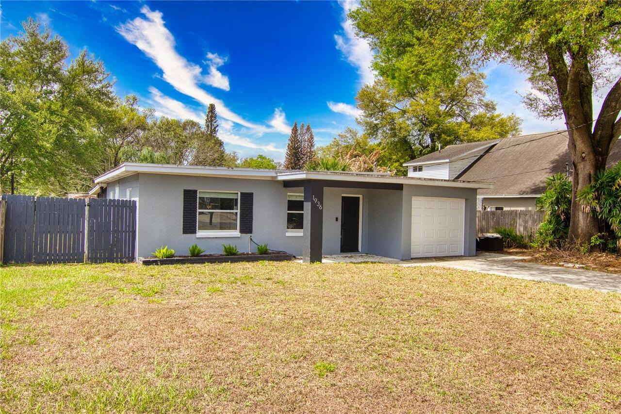 3BR, Residential Lease, 1BA, $2,300
Read More