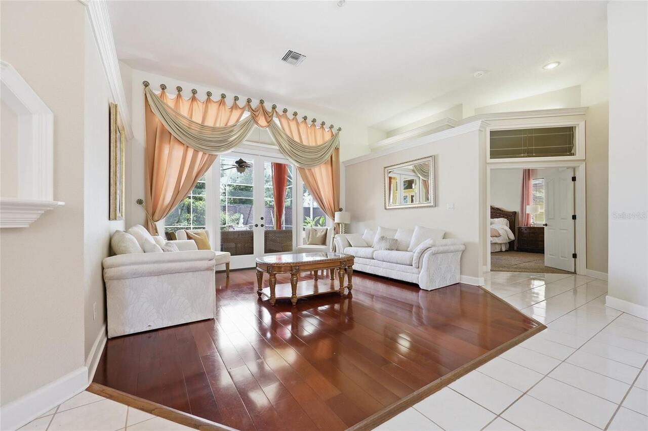 Listing Photo 12