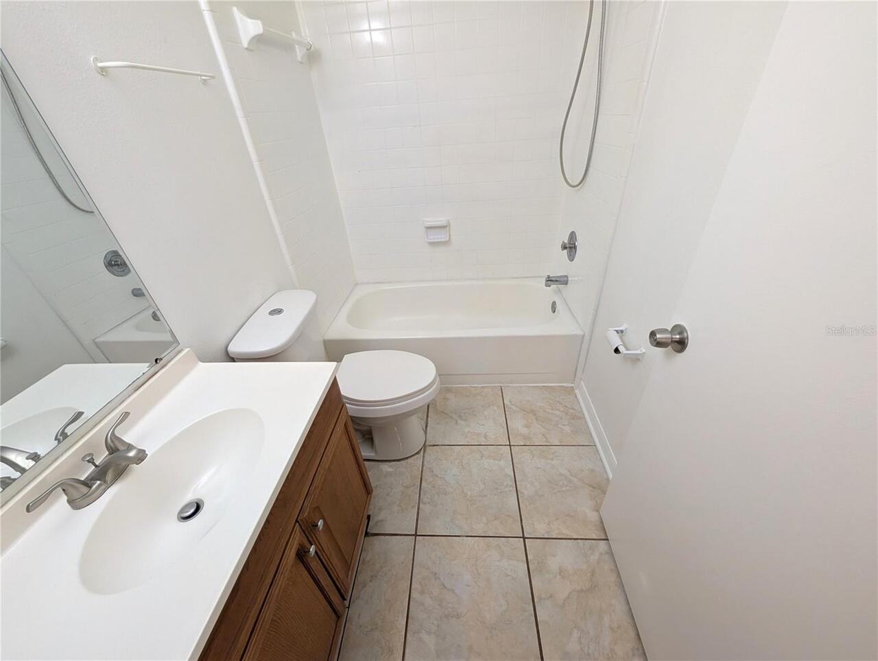 Listing Photo 12