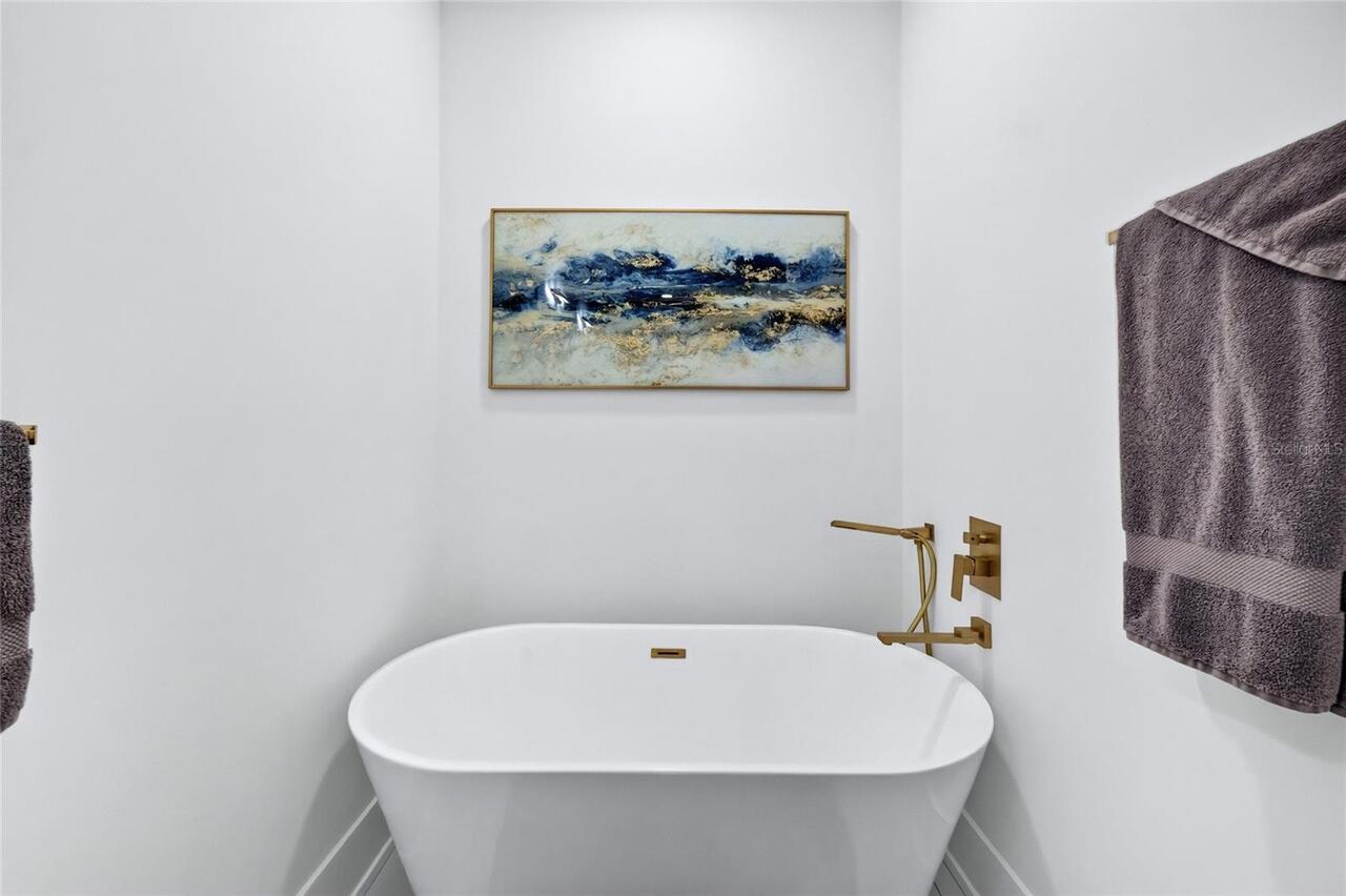 Listing Photo 38