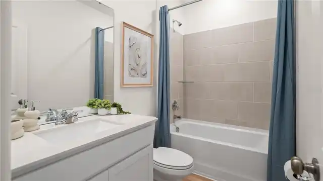 Listing Photo 10