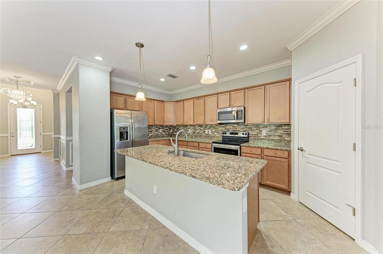 Listing Photo 14