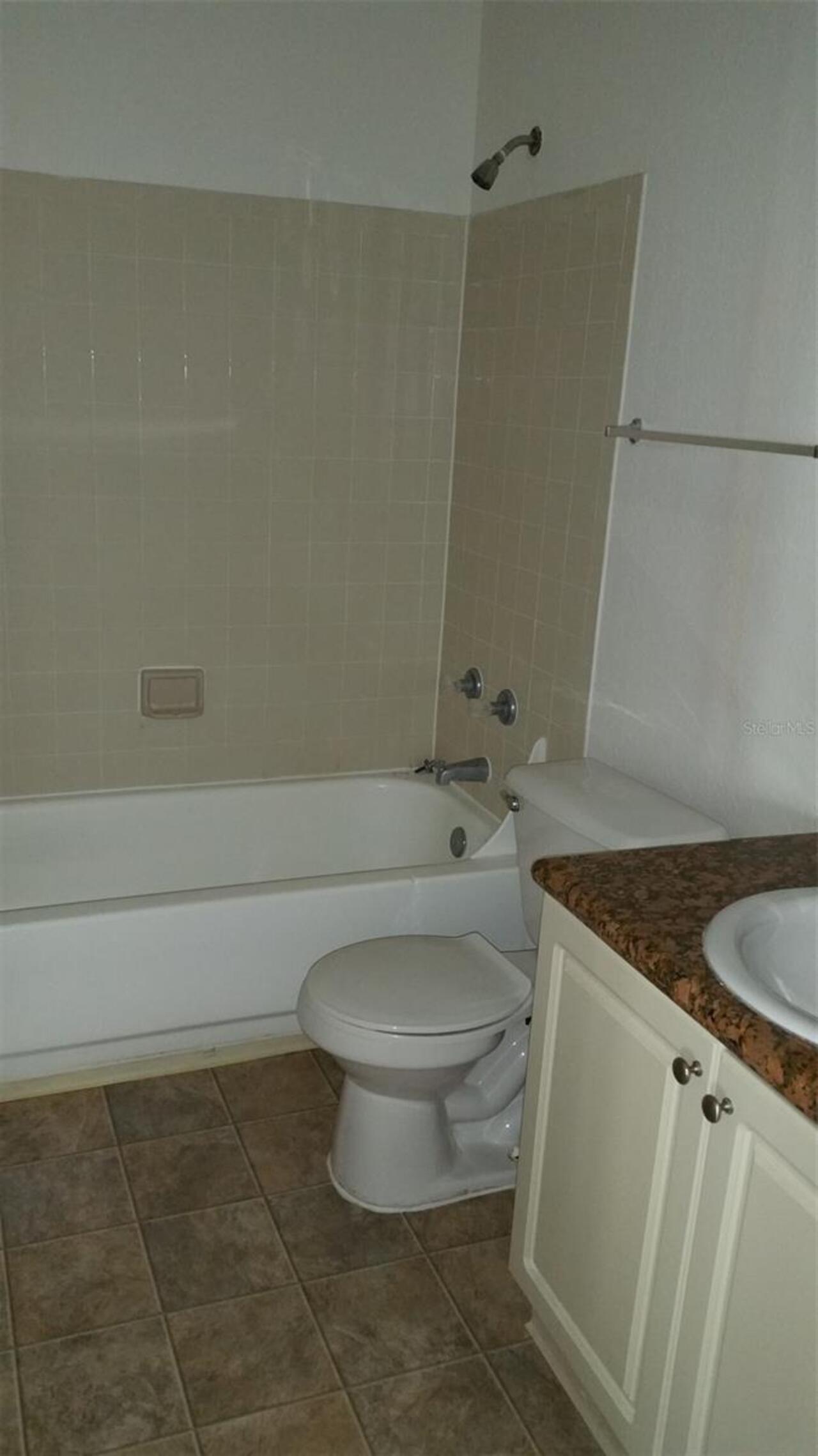 Listing Photo 12