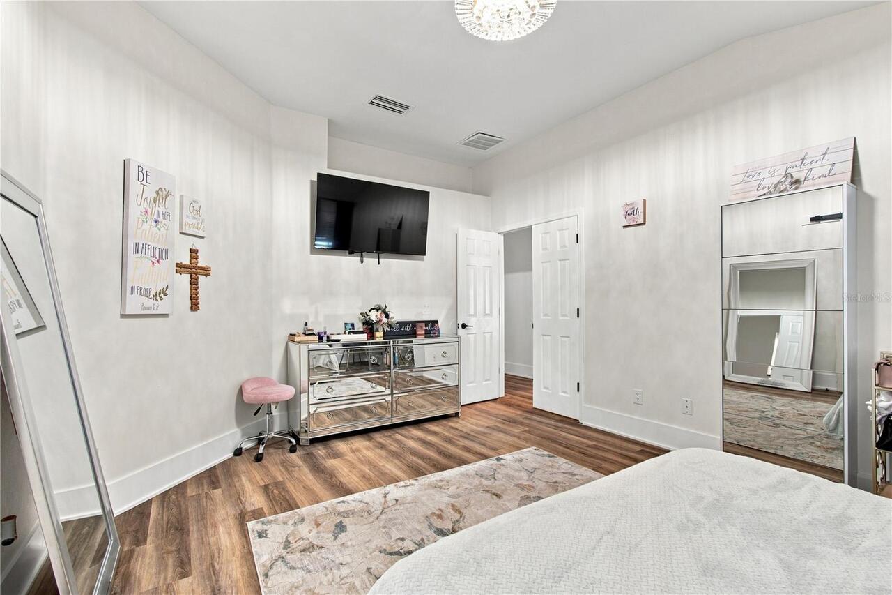 Listing Photo 32
