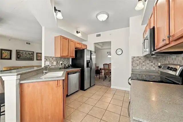 Listing Photo 14