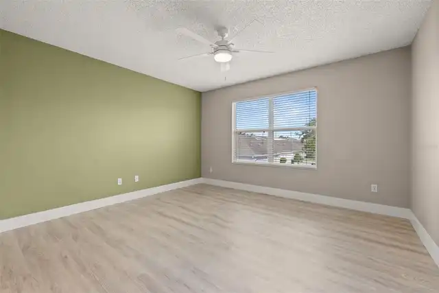 Listing Photo 37