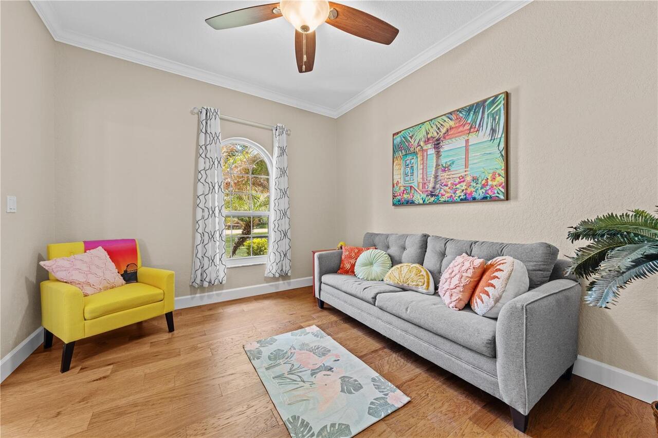 Listing Photo 11