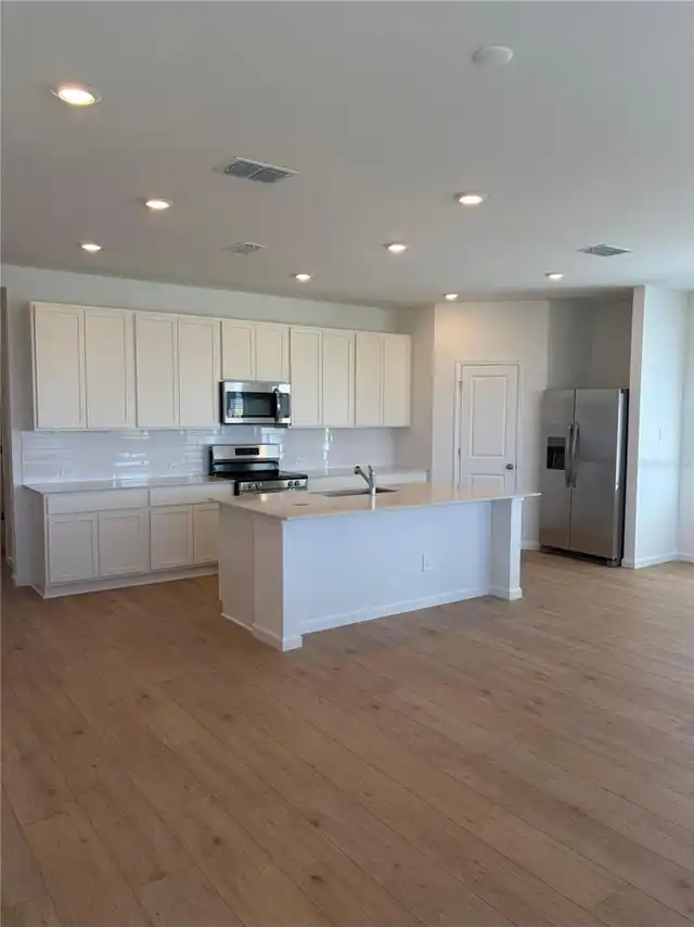 Listing Photo 7