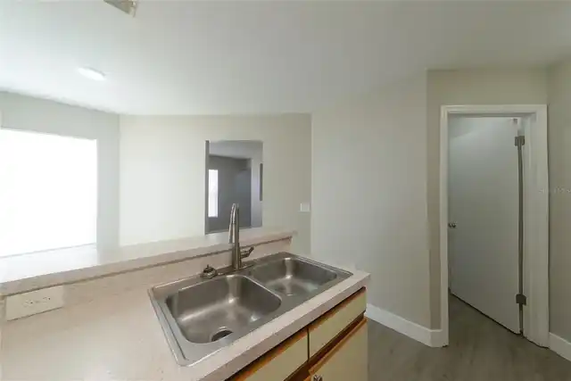 Listing Photo 7