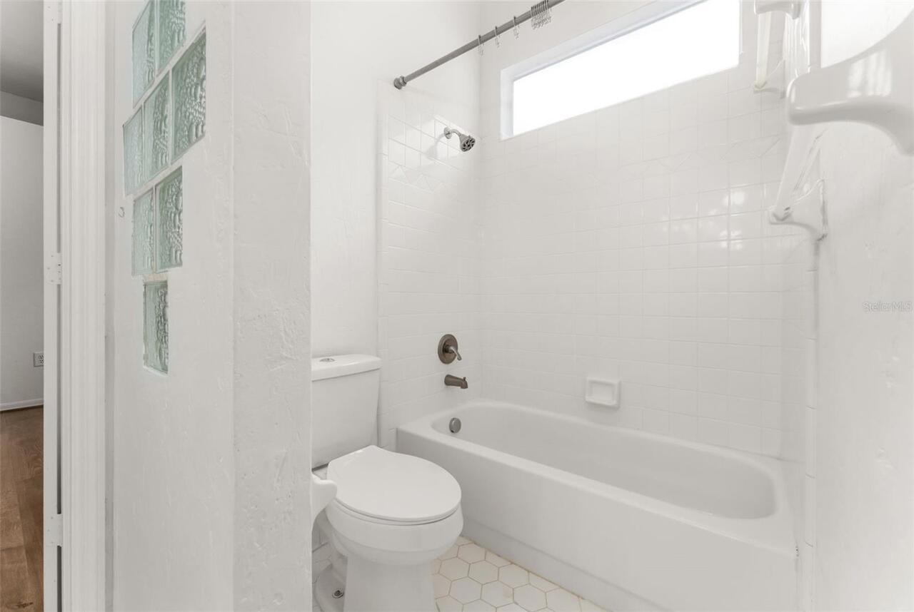 Listing Photo 23