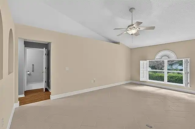 Listing Photo 37