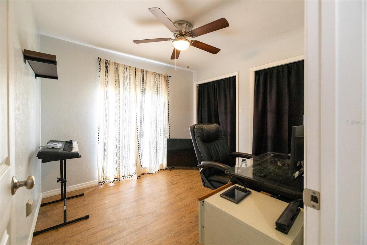 Listing Photo 11