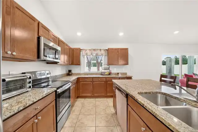 Listing Photo 8