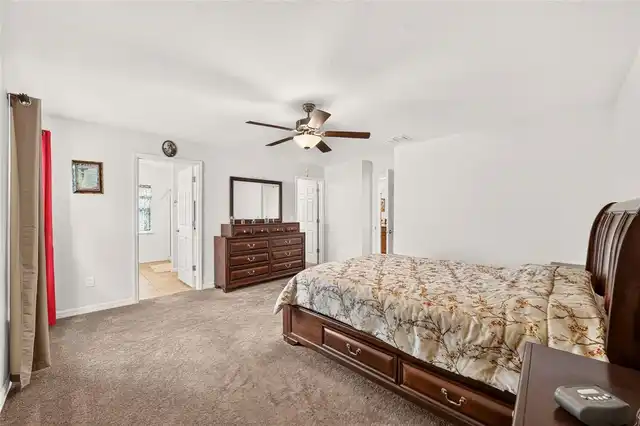 Listing Photo 12