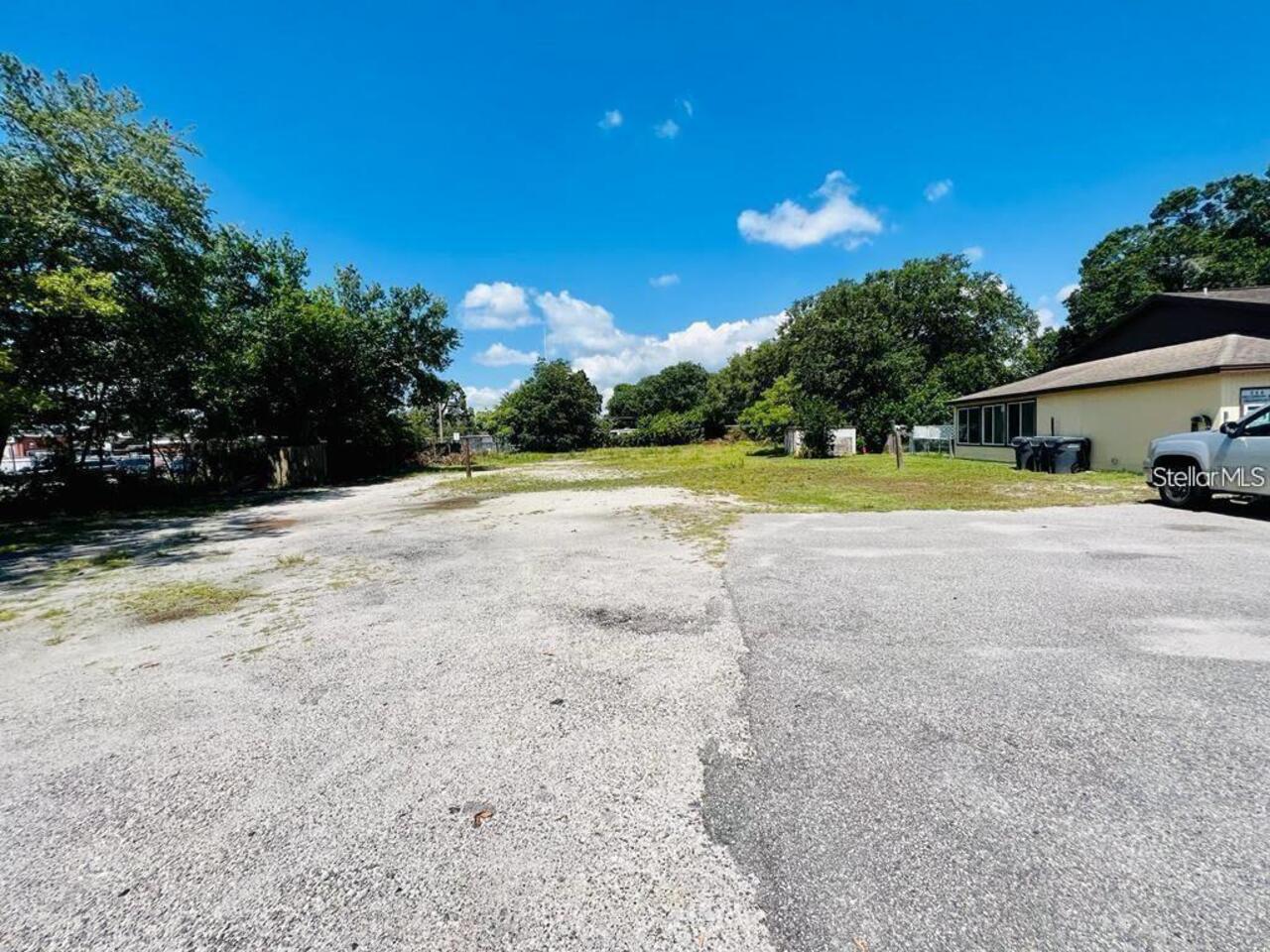 Listing Photo 11