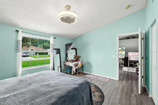 Listing Photo 17