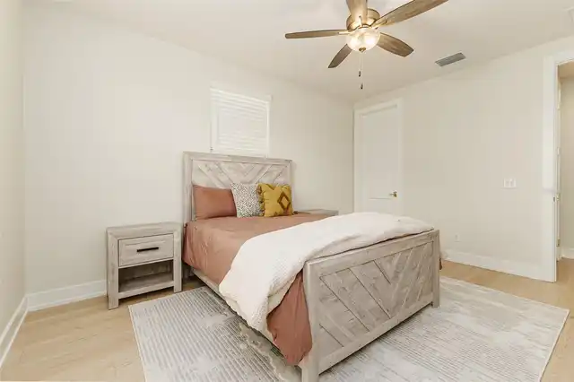 Listing Photo 33