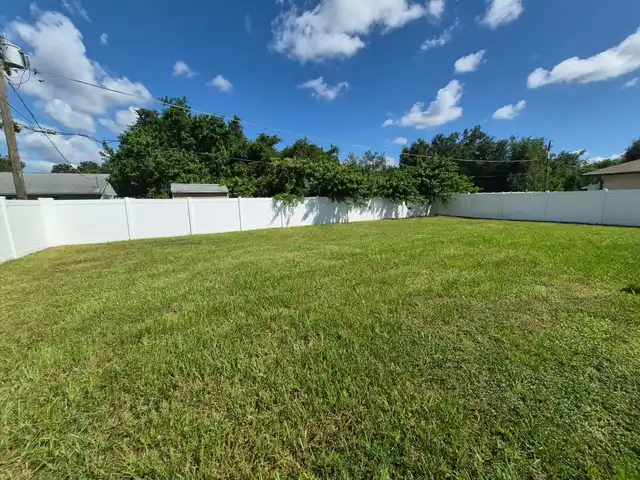 Listing Photo 14