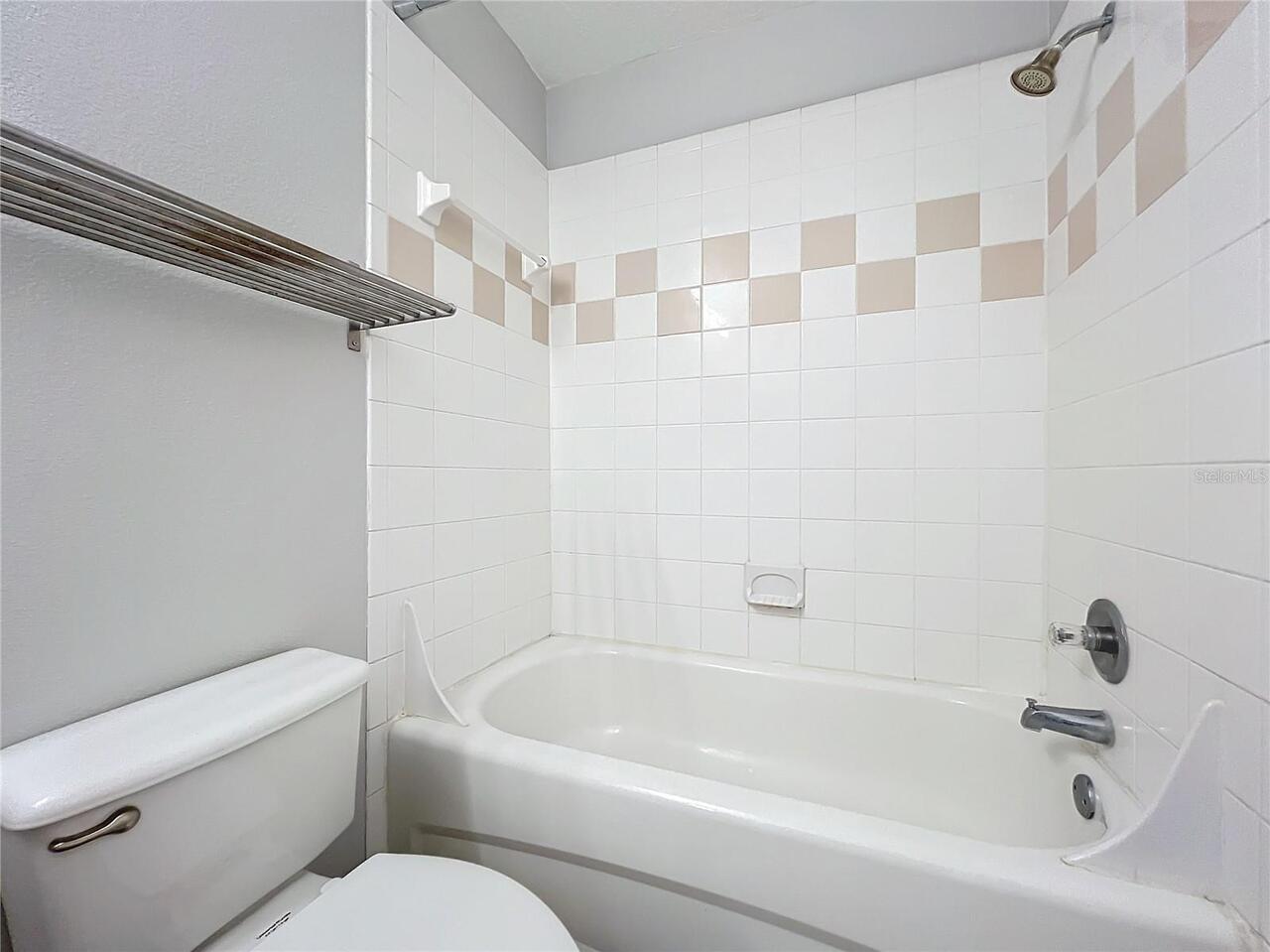 Listing Photo 14