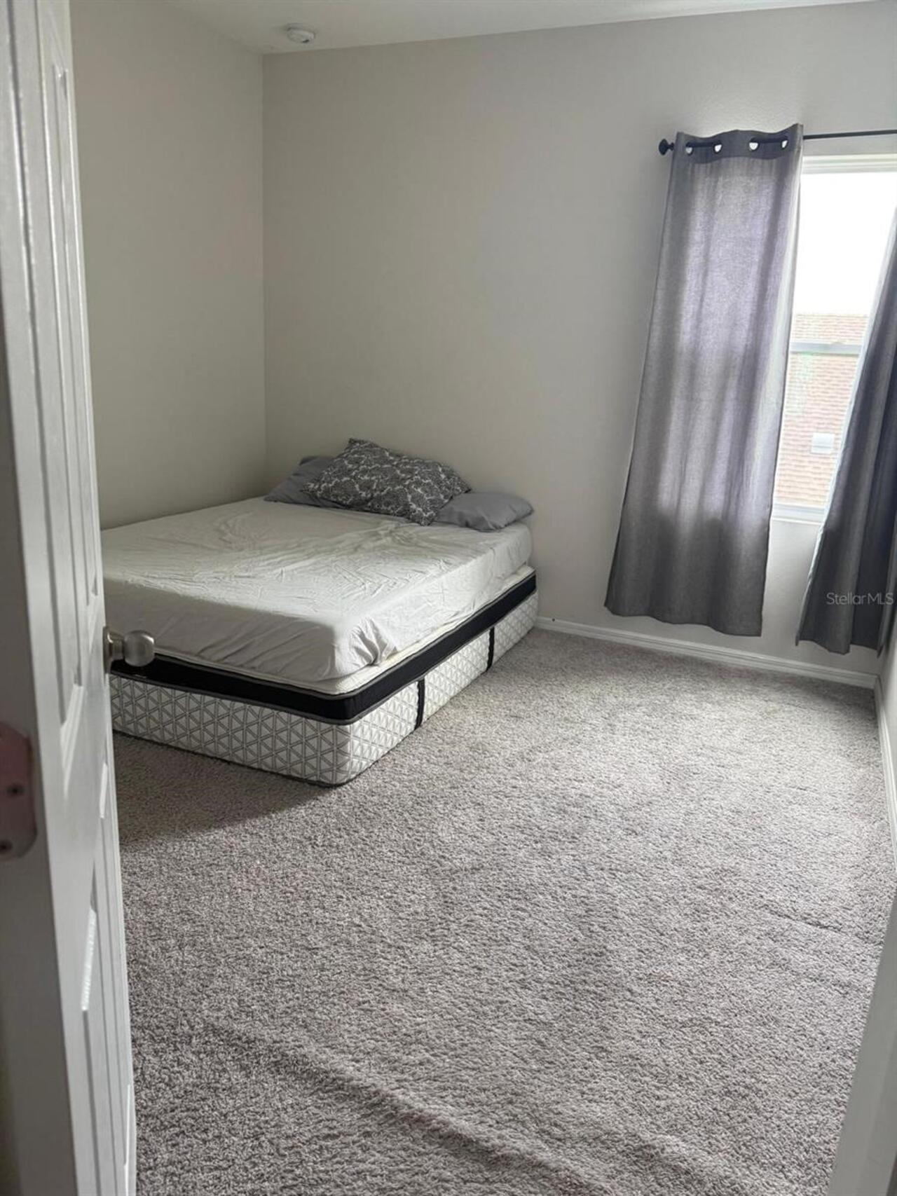 Listing Photo 11