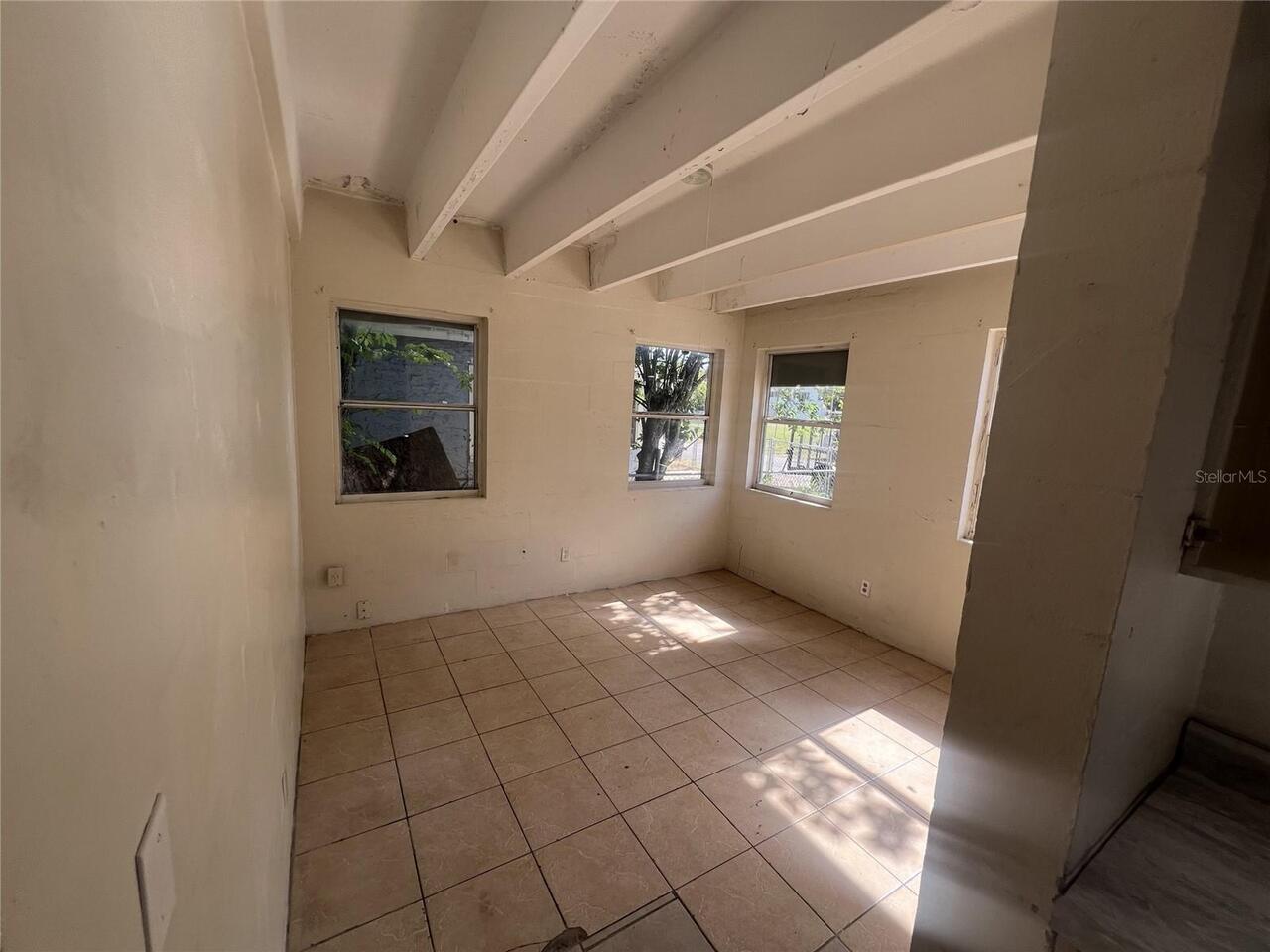 Listing Photo 7