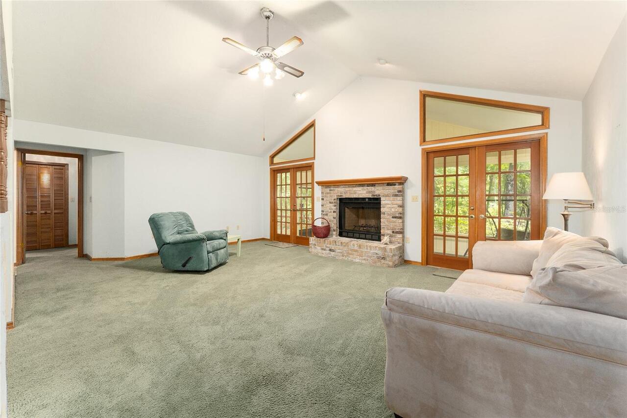 Listing Photo 9