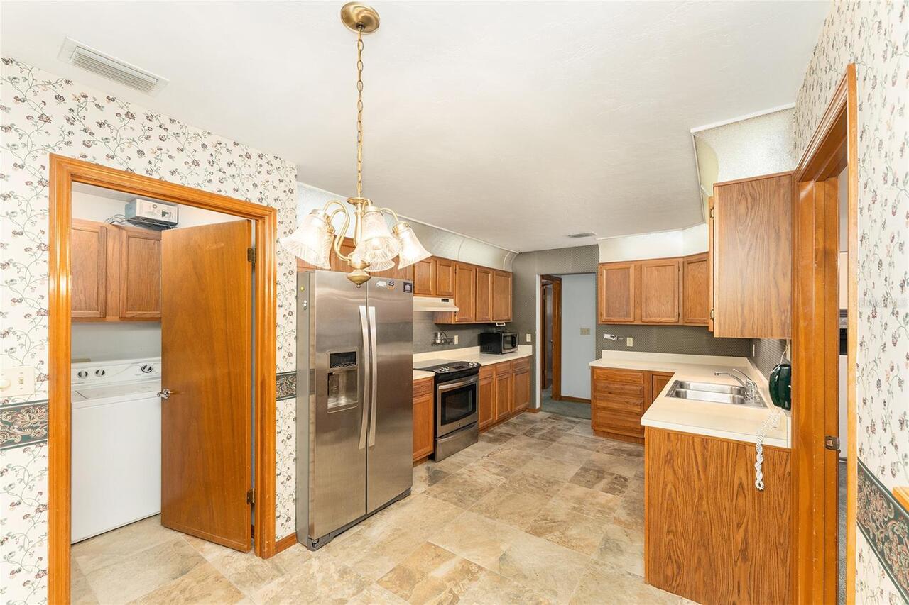 Listing Photo 11
