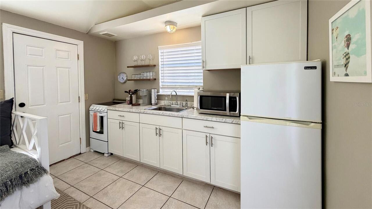 Listing Photo 8