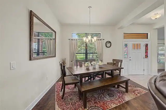 Listing Photo 12