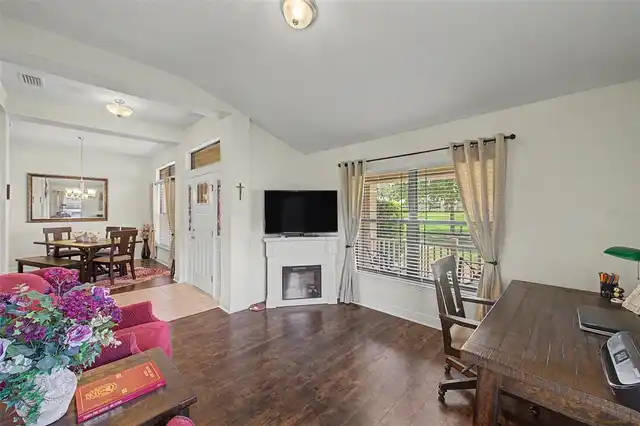 Listing Photo 15