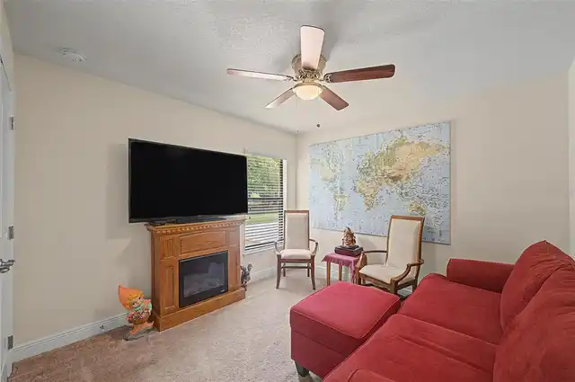 Listing Photo 33