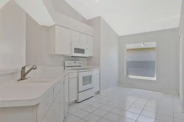 Listing Photo 32