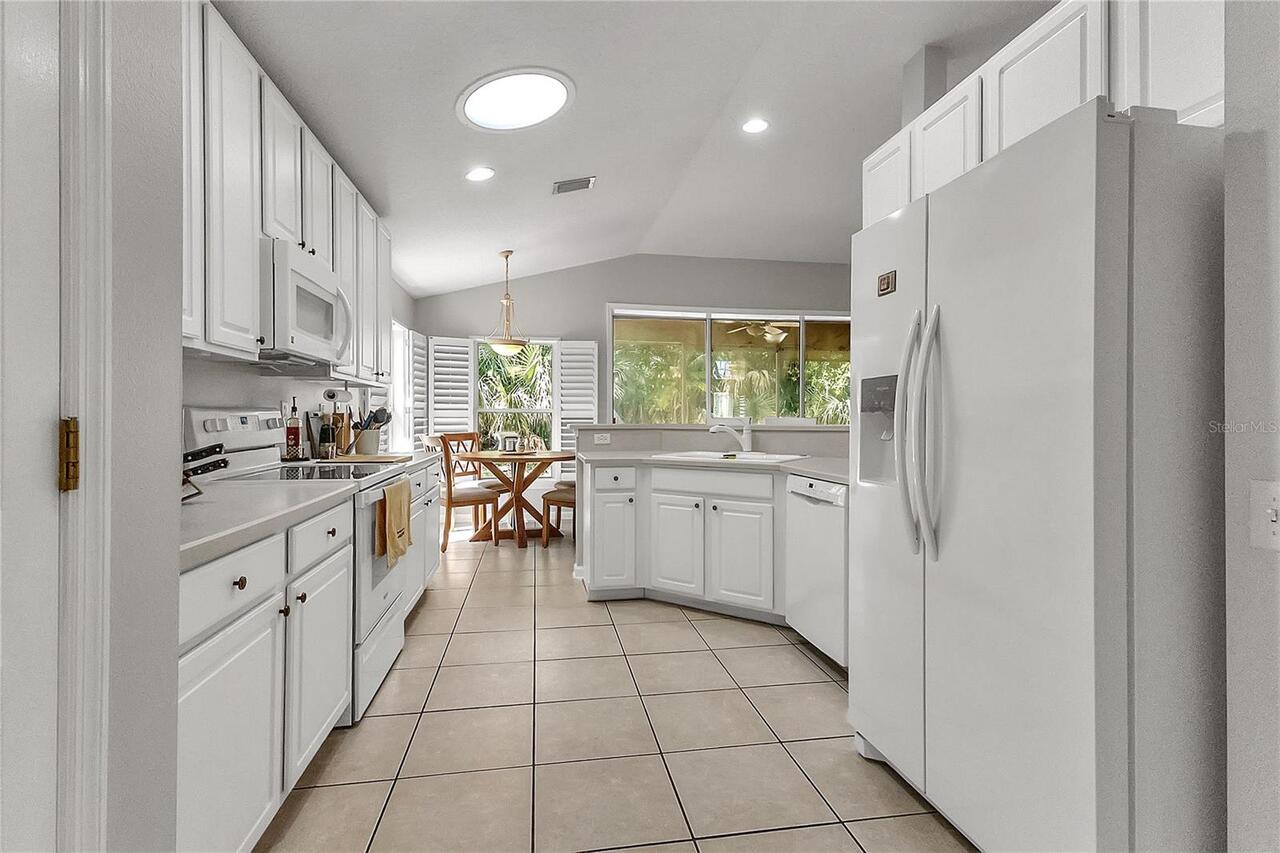 Listing Photo 8