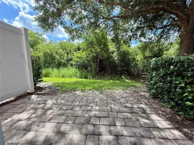Listing Photo 14