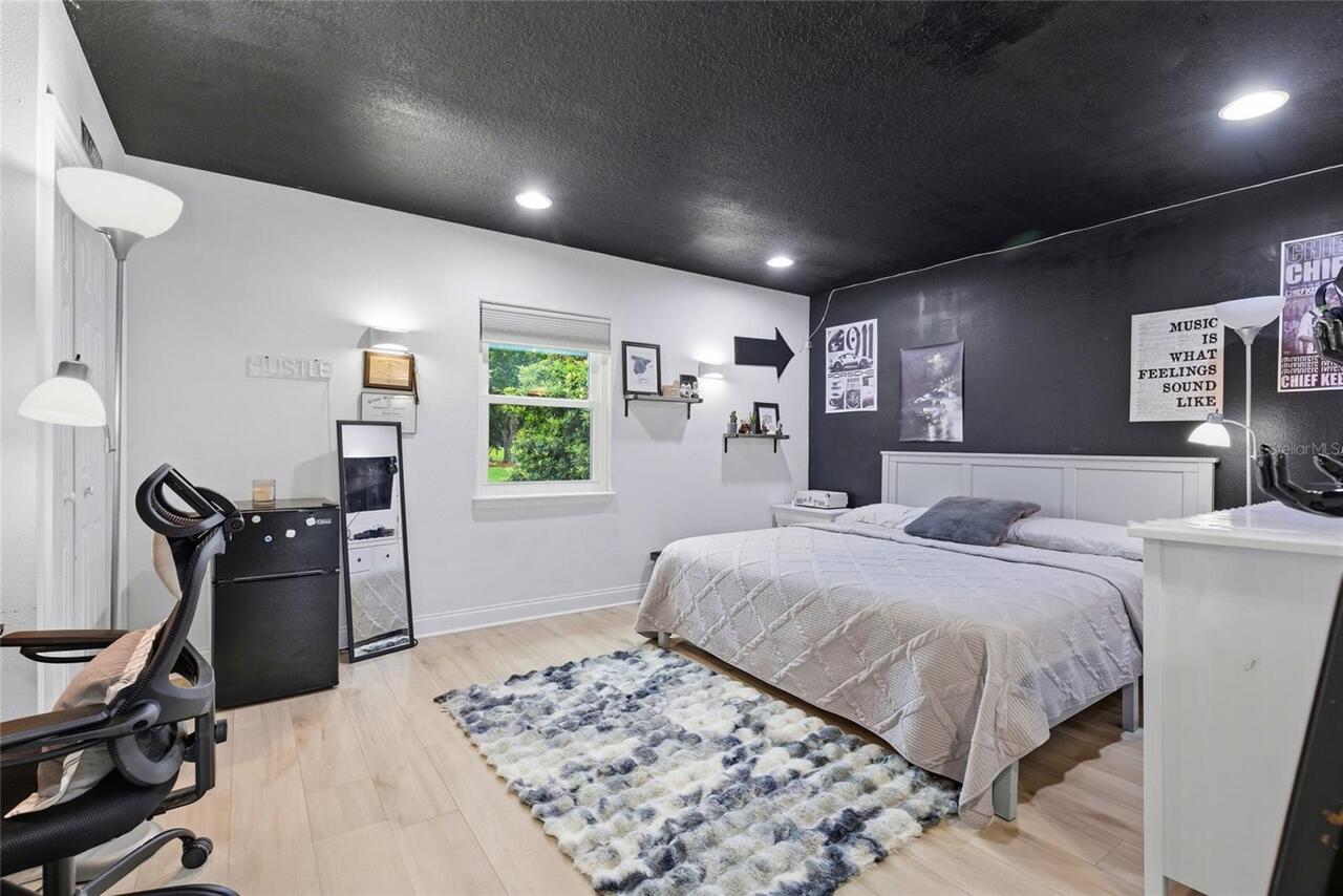 Listing Photo 32
