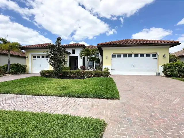 Listing Photo 9