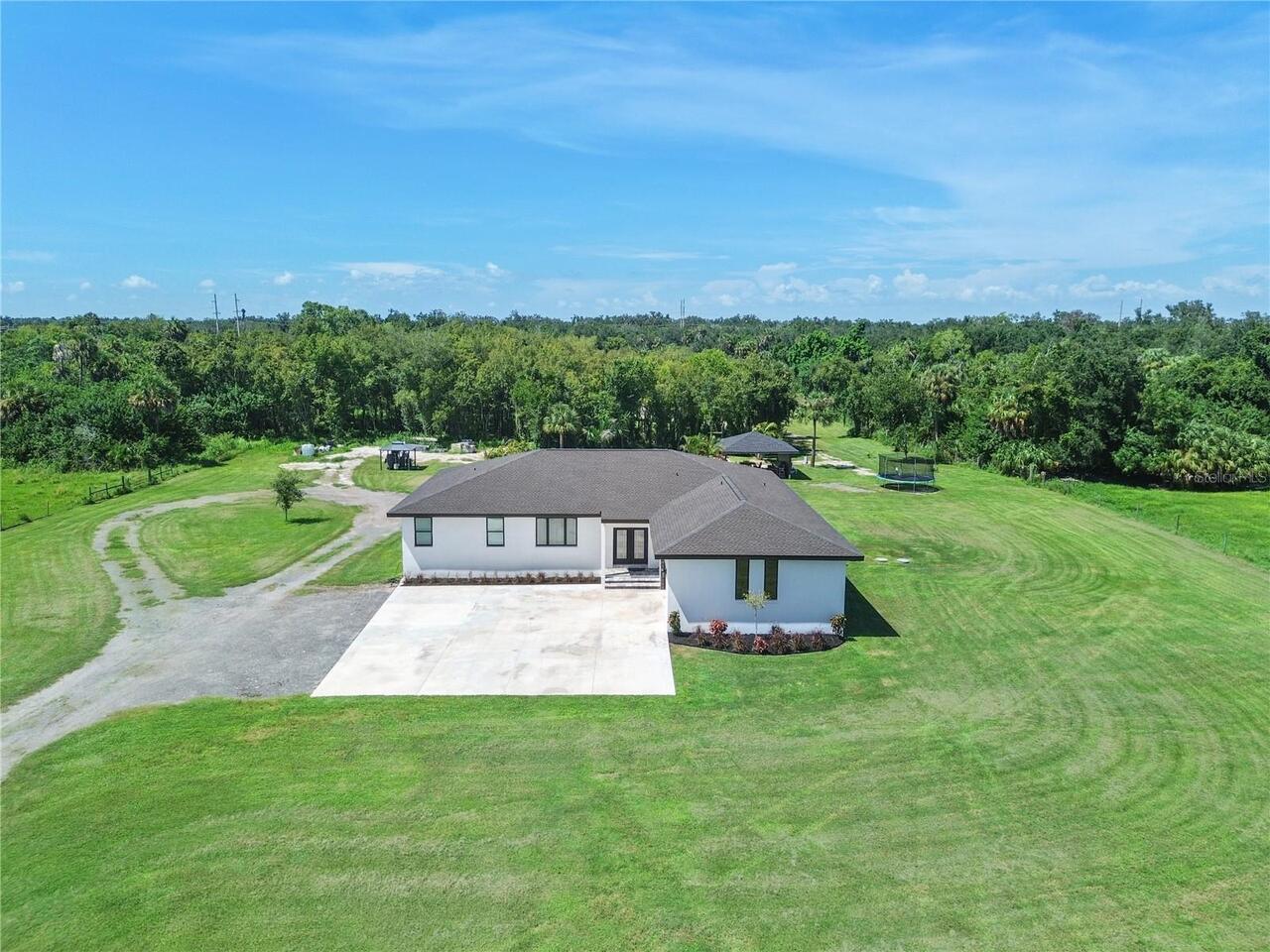 Listing Photo 11