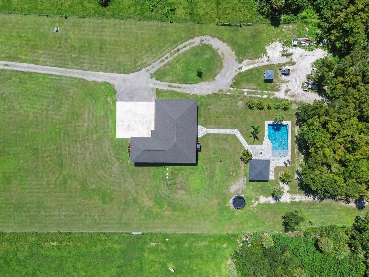 Listing Photo 16