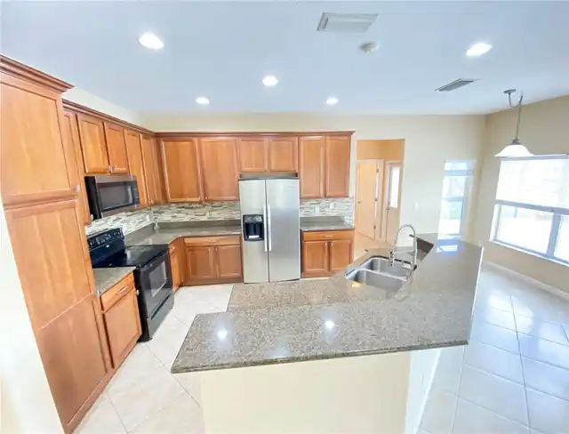 Listing Photo 16