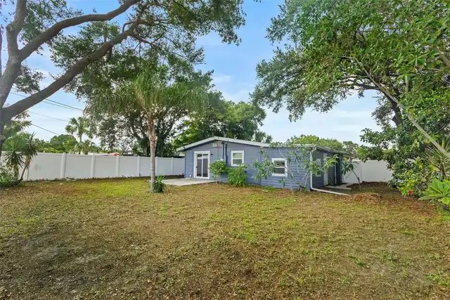 Listing Photo 16