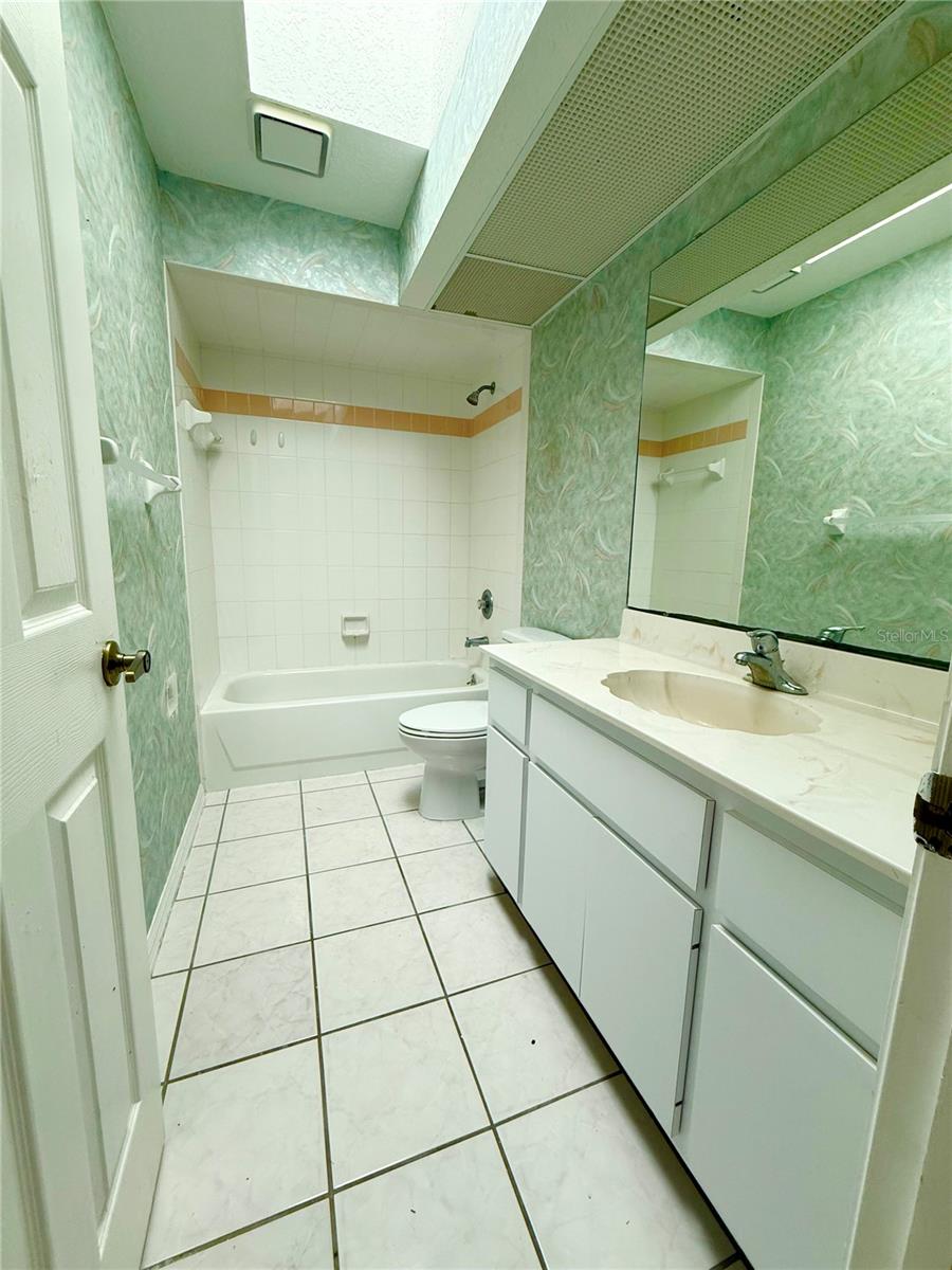Listing Photo 14