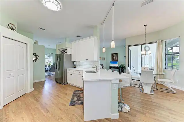 Listing Photo 10