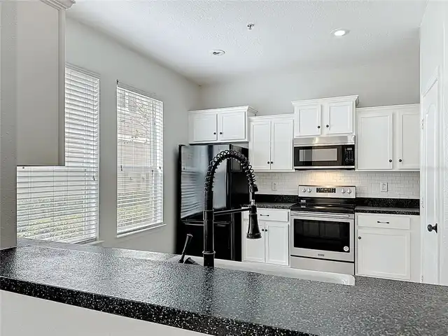 Listing Photo 17