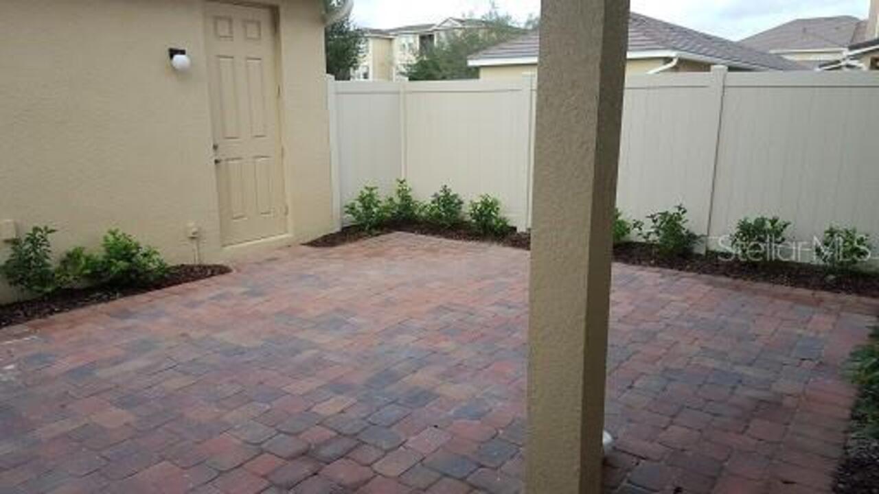 Listing Photo 16