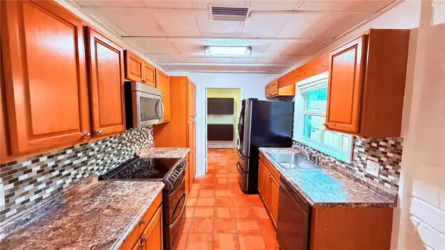 Listing Photo 7