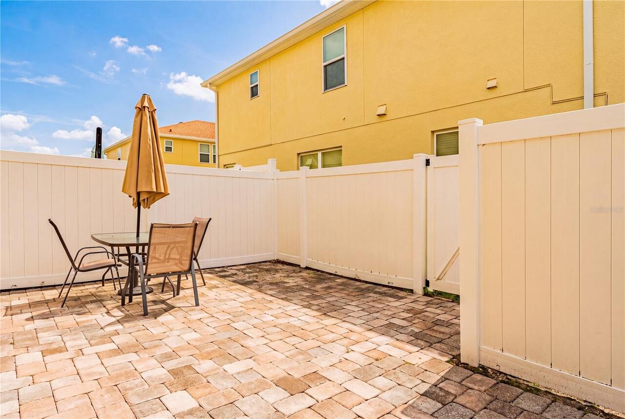 Listing Photo 10