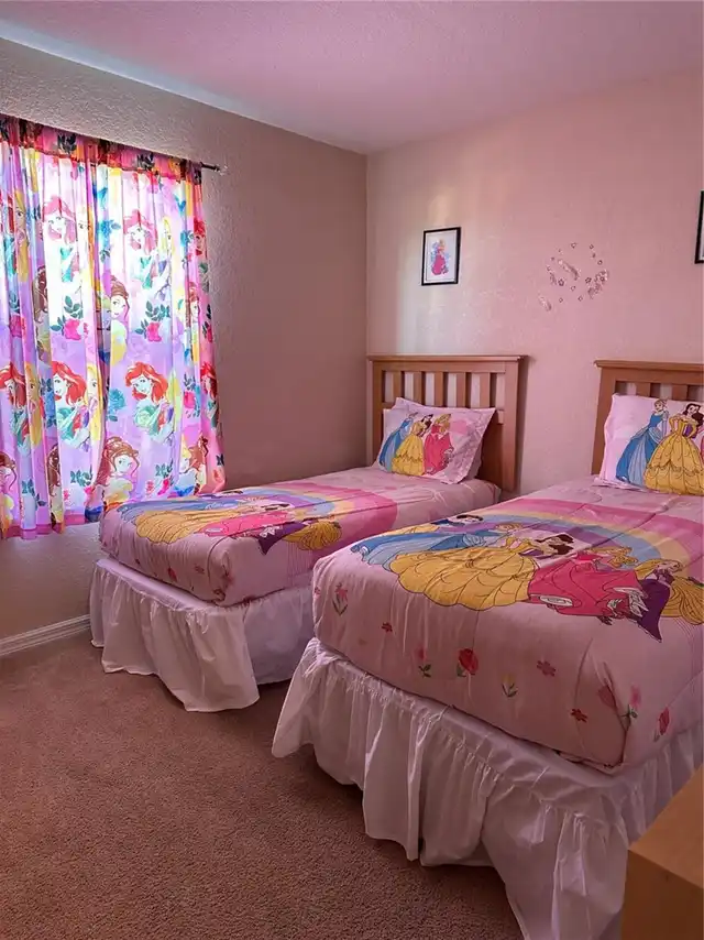 Listing Photo 12