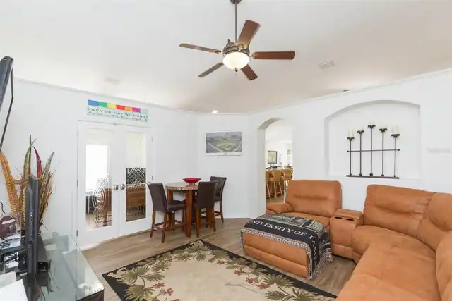 Listing Photo 7