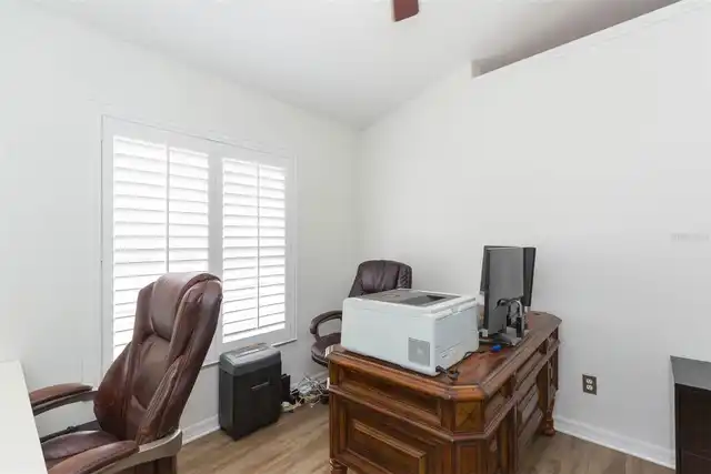 Listing Photo 10