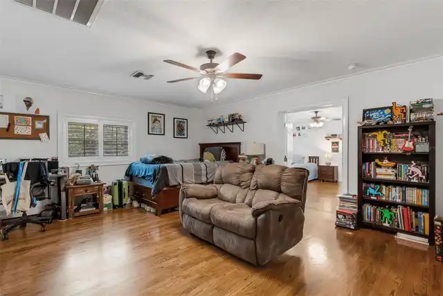 Listing Photo 25